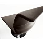 Fauteuil revêtu en cuir. Dim: 600x800x700mm