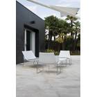 Table pour extérieur en acier inox et polyrattan. Dim: 390x610x1090mm